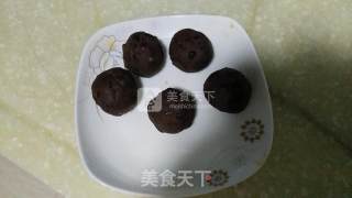 Bean Paste and Egg Yolk Mooncakes recipe