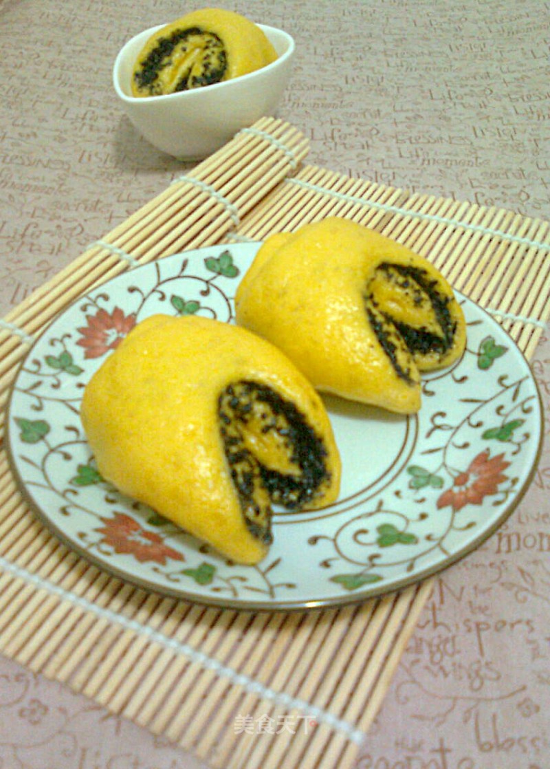 Pumpkin Sesame Trotter Roll recipe