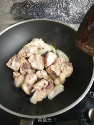 Stewed Chicken with Hazel Mushroom Noodles recipe