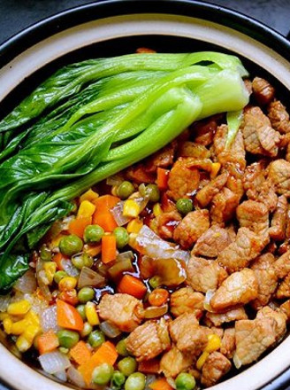 Lazy Claypot Rice with Vegetables and Diced Meat