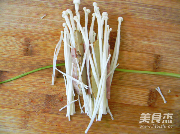 Dried Tofu and Enoki Mushroom Vegetable Rolls recipe