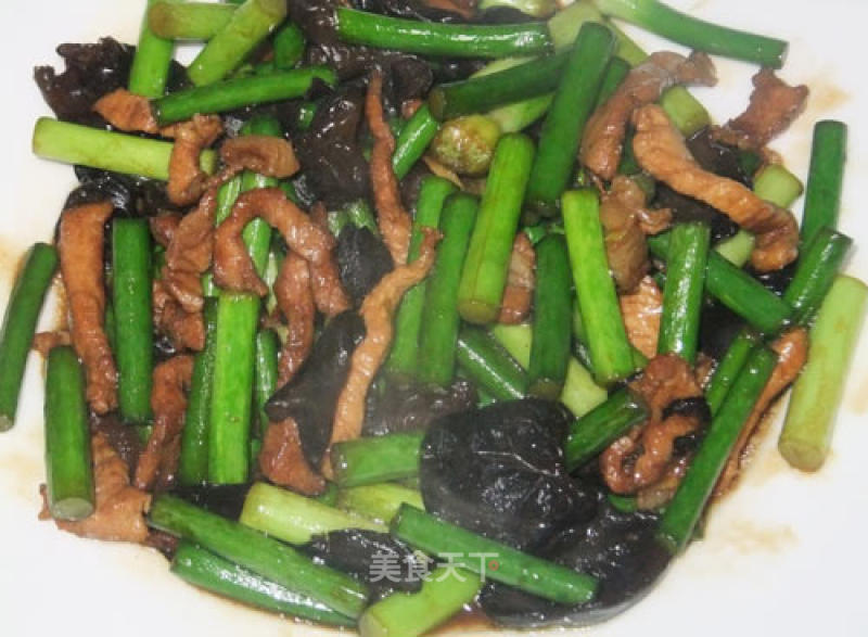 Stir-fried Shredded Pork with Garlic Moss recipe