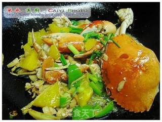 Stir-fried Green Crab with Green Onion and Ginger recipe