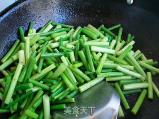 Tenderloin Stir-fried Garlic Sprouts recipe
