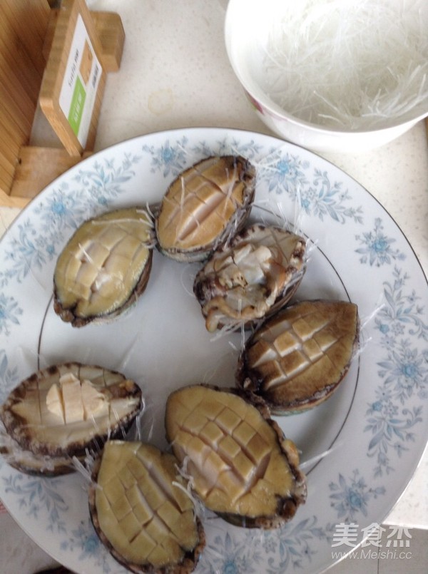 Steamed Abalone with Garlic Vermicelli recipe