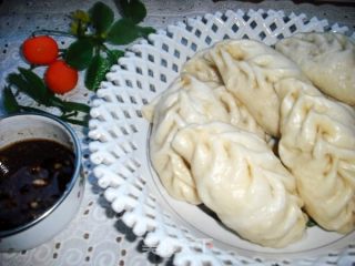 Wheat Buns with Meat Stuffed with Green Radish recipe