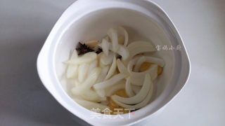 Braised Pork Trotters and Plum Meat in Sauce recipe