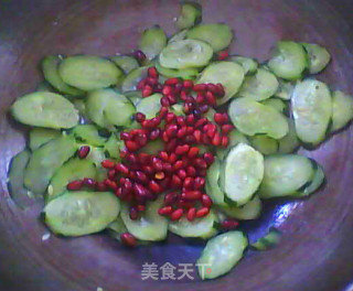 Simple Home Cooking-fried Cucumber Slices with Peanuts and Rice recipe