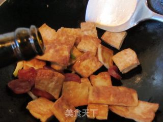 Stir-fried Pressed Tofu with Green Garlic Sausage recipe