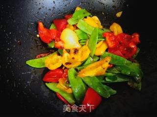 Fried Pepper with Snow Peas recipe