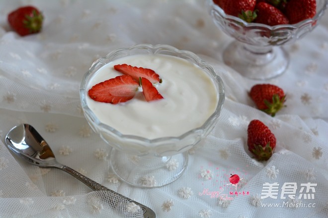 Homemade Strawberry Yogurt recipe