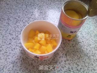 Yellow Peach Tremella Soup recipe