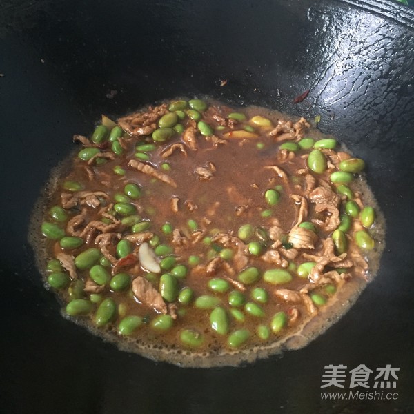 Stir-fried Shredded Pork with Fragrant Dried Edamame recipe