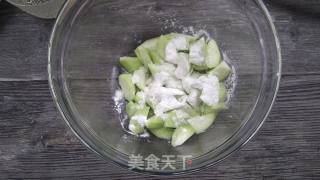 Stir-fried Loofah with Tomato recipe