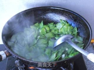 Stir-fried Double Beans with Green Peppers recipe