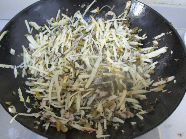 Sauerkraut Pork Bamboo Shoots recipe