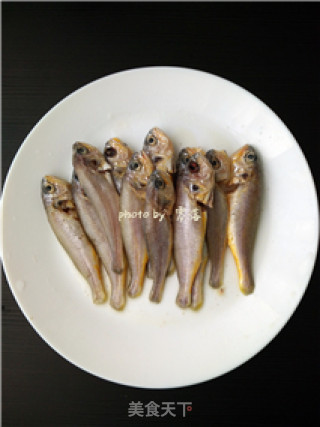 #trust之美#pouring Small Yellow Croaker recipe