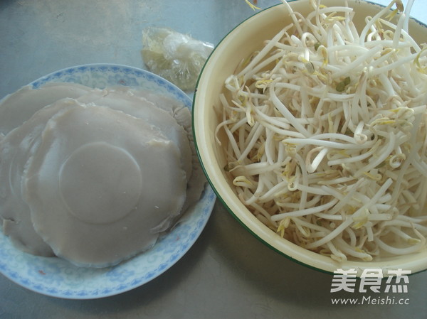 Stir-fried Chinese Intestines with Mung Bean Sprouts recipe