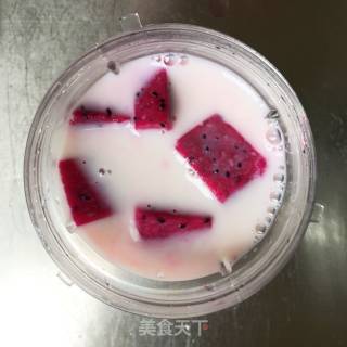 Dragon Fruit Milkshake recipe