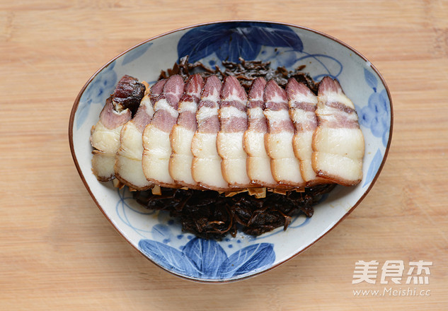 Mei Cai Xiang Dried Steamed Bacon recipe