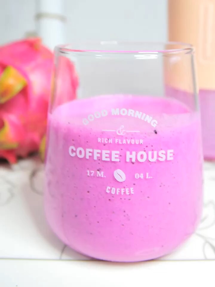 Dragon Fruit Banana Smoothie recipe