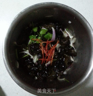Onion Fungus Mixed with Coriander recipe