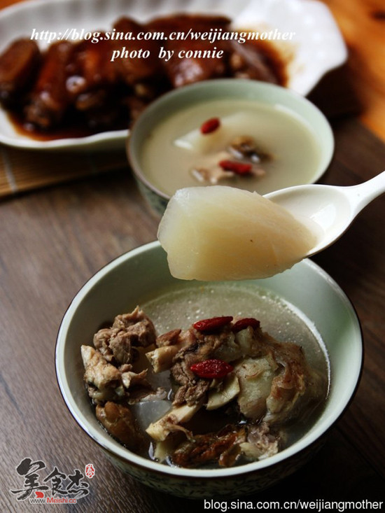 Radish Pot Pork Bone Soup recipe