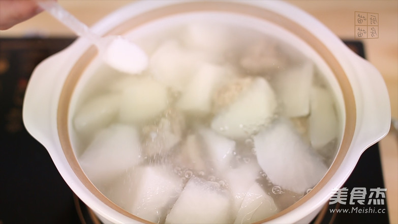 White Radish Ribs Soup recipe