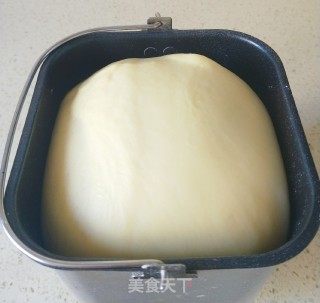 Squeeze It One by One Row of Twisted Buns recipe