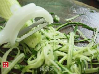 Cucumber Salad: A Light Meal to Enjoy recipe