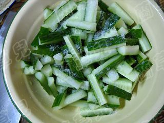 Spicy and Crispy Cucumber recipe