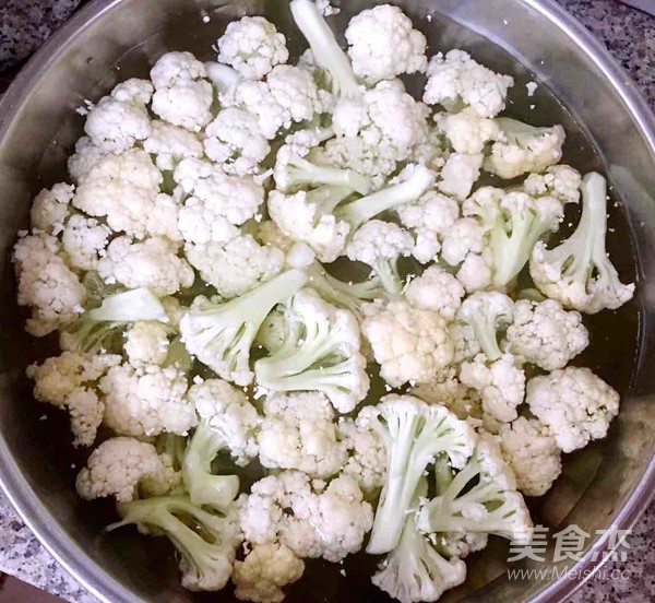 Stir-fried Organic Cauliflower with Sausage recipe