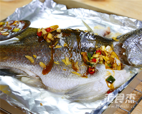 Thai Style Grilled Fish with Lemon recipe