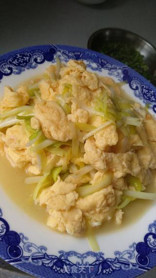 Scrambled Eggs with Chives recipe