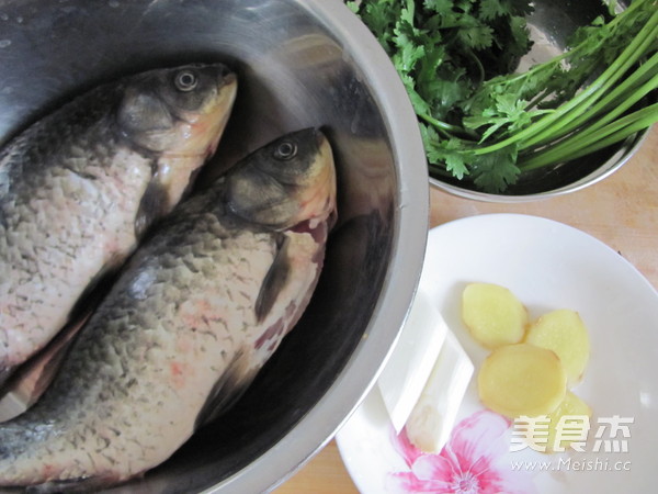 Crucian Carp in Milk Soup recipe