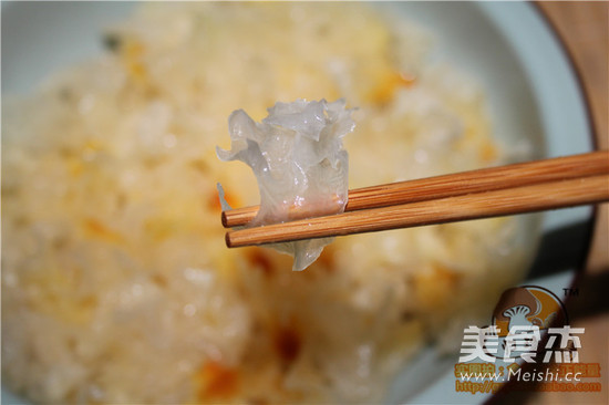 White Fungus and Lotus Seed Soup recipe