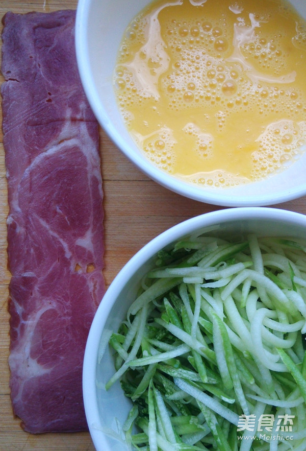 Noodles with Bacon, Zucchini and Egg Sauce recipe