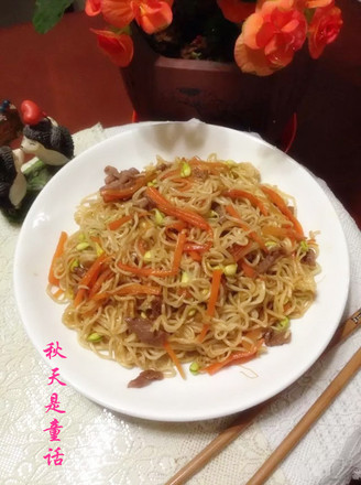 Soy Sprouts Fried Noodles recipe