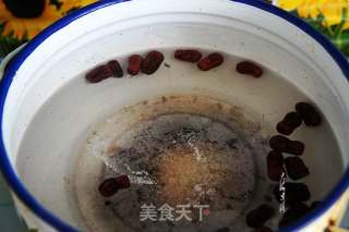 Black Millet Porridge with Red Dates and Wolfberry recipe