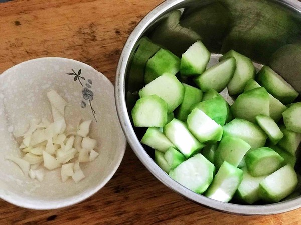 Loofah Clear Noodle Soup recipe