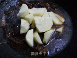 Stewed Beef Brisket with Potatoes recipe