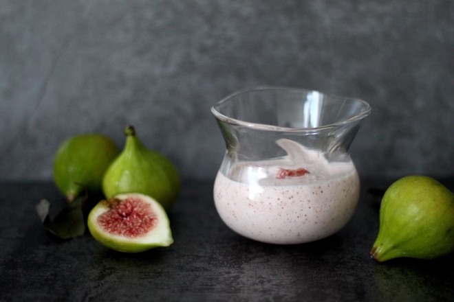 Fig Yogurt Shake recipe