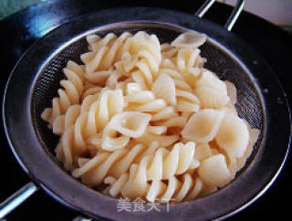 Stir-fried Pasta with Mushrooms and Shrimp recipe