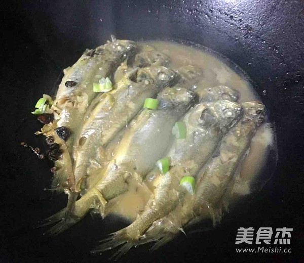 Home Braised Yellow Croaker recipe