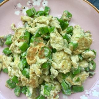 Scrambled Eggs with Beans recipe