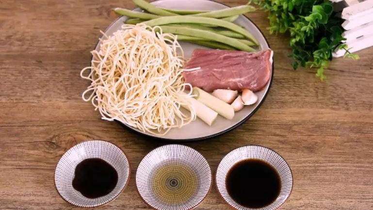 Let's Have A Bowl of Home Taste-braised Bean Curd Noodles recipe