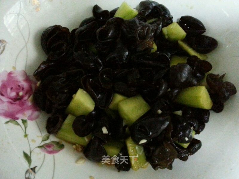 Cucumber with Black Fungus recipe