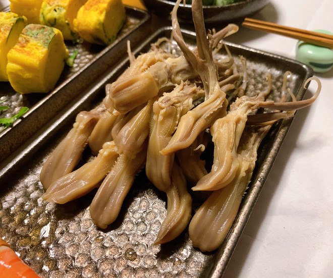 The Secret Sauce of The Combination of The North and South of The Scented Dried Duck Tongue recipe