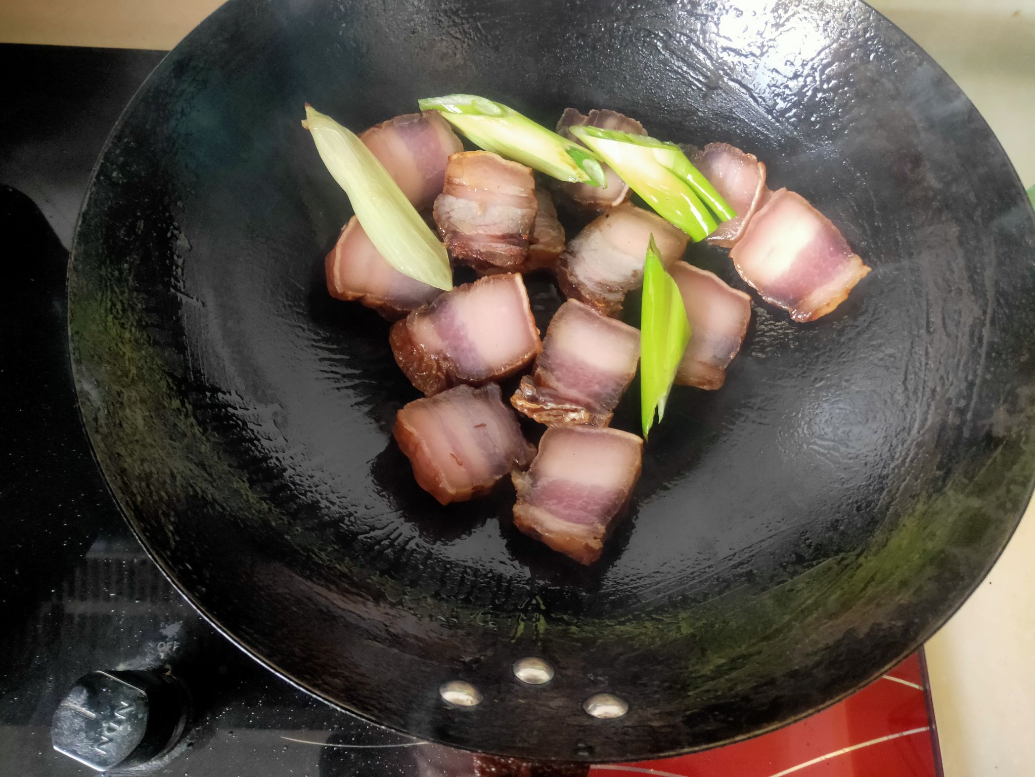 Eat Delicious and Nutritious Bacon Simmered Radish in Winter recipe