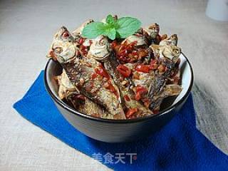 Appetizer with Rice----------【chopped Pepper Dried Crucian Carp】 recipe